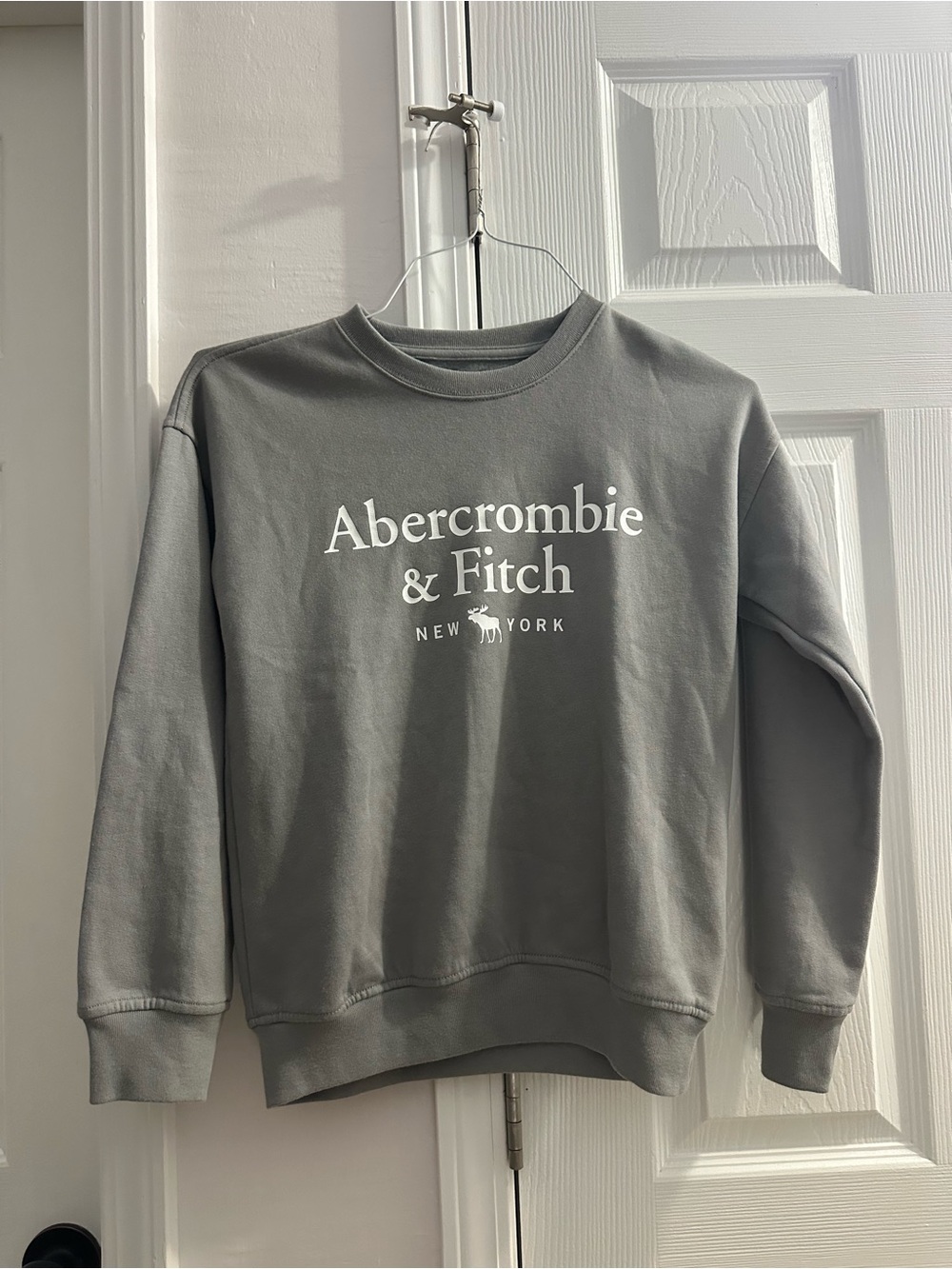 abercrombie kids gray crewneck sweatshirt with white logo